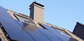 Homenergy Dach mit Solarpanels